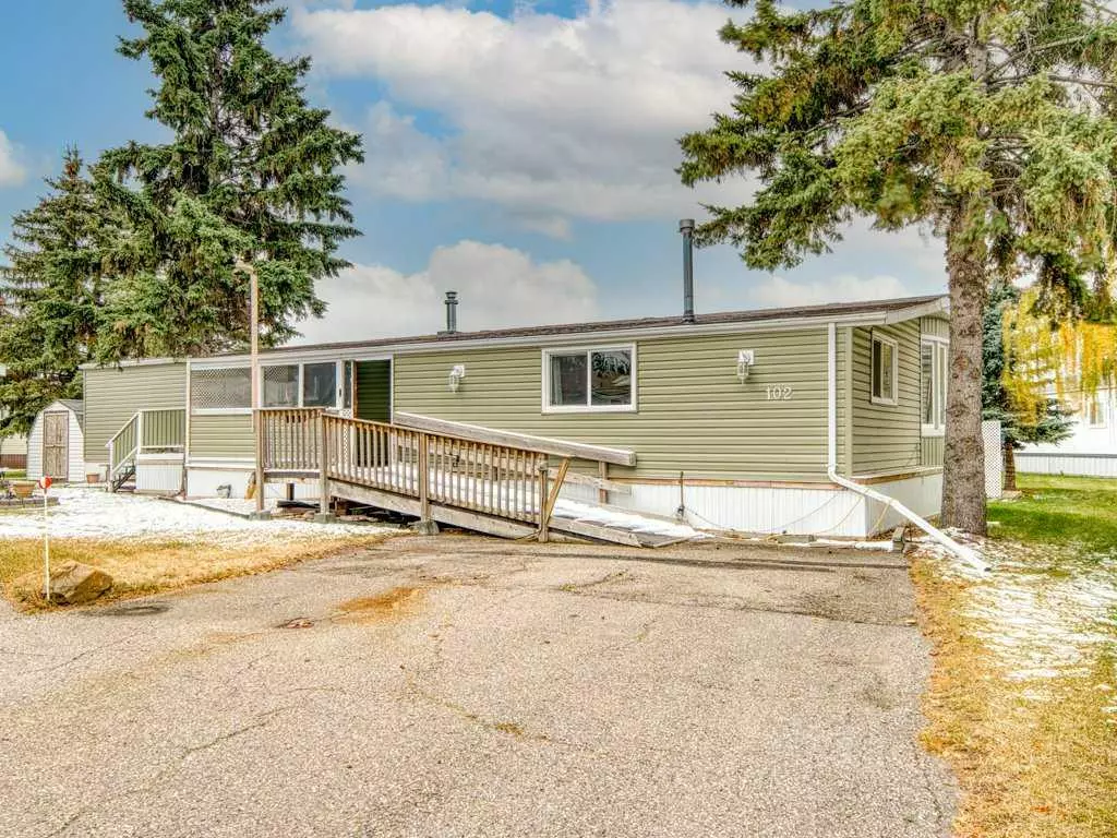 Calgary, AB T1Y6K5,102 Burroughs PL NE