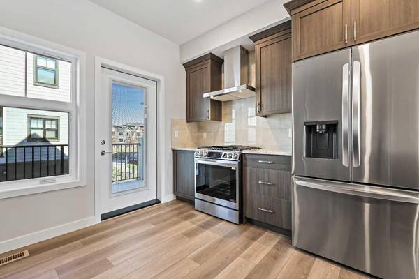 Calgary, AB T3M 3Y3,611 Mahogany RD SE