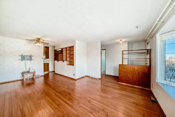 Didsbury, AB T0M 0W0,2137 20 AVE