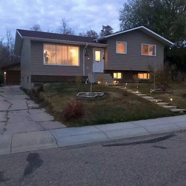 5232 38 Street CRES, Innisfail, AB T4G 1G7