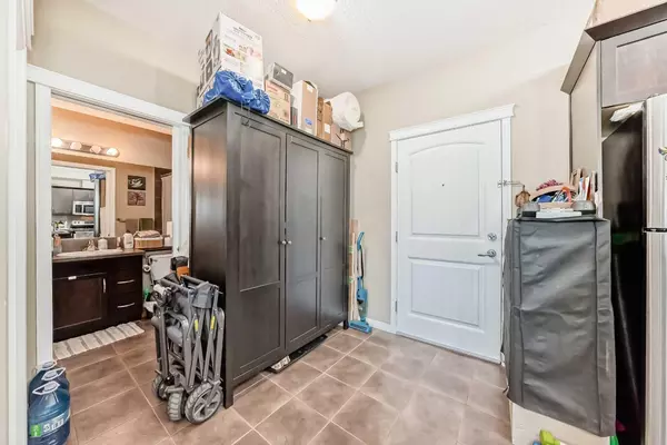 Calgary, AB T3K 0T3,31 Country Village MNR NE #4404
