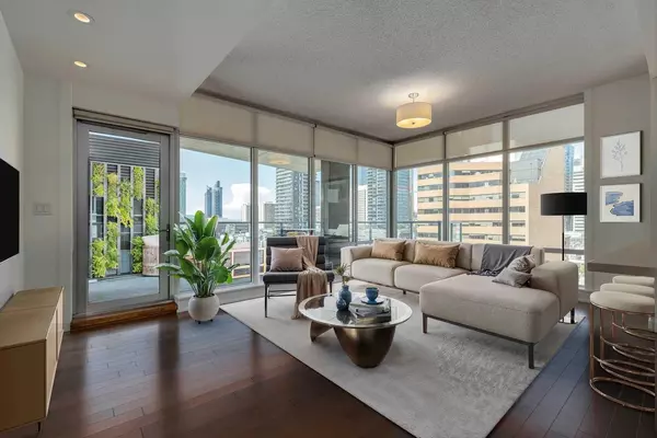 Calgary, AB T2R 0H3,530 12 AVE SW #802