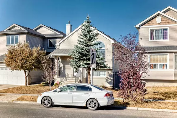 Calgary, AB T3J 5G3,144 Taradale DR NE