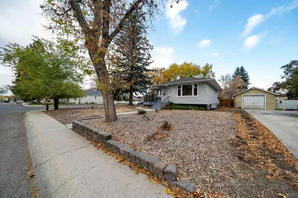 Medicine Hat, AB T1A 1J6,206 7 ST SE