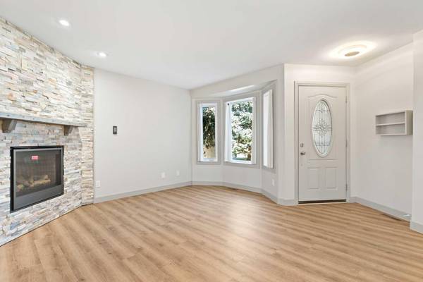 High River, AB T1V 1E5,627 High View PARK NW