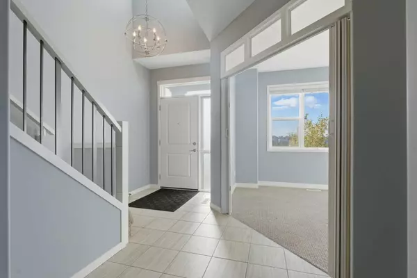 Calgary, AB T3P 0V4,36 Howse DR NE