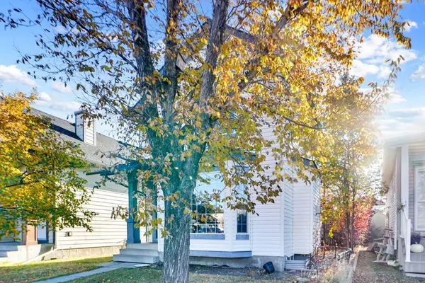 Calgary, AB T3K 5N8,5 Coville GDNS NE