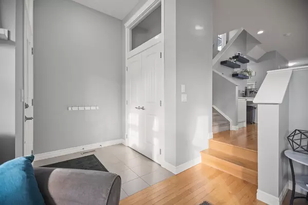 Cochrane, AB T4C 0T9,411 River Heights CRES