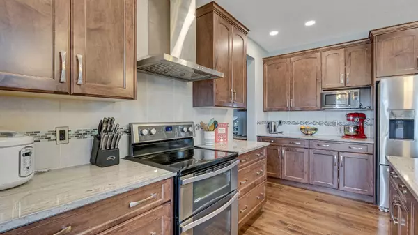 Airdrie, AB T4B 4C1,343 Hillcrest HTS SW