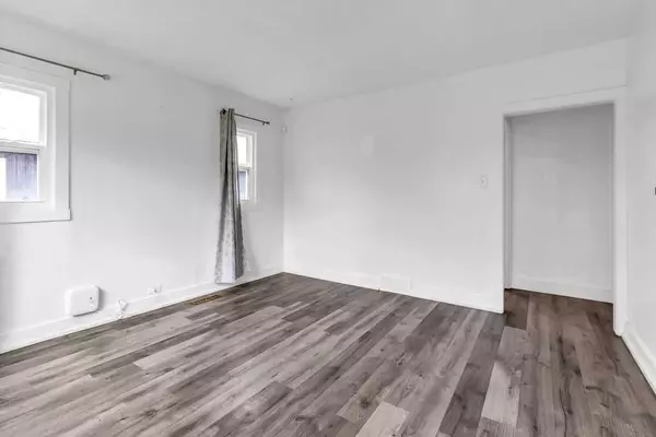 Calgary, AB T2E 5E7,1212 Bantry ST NE