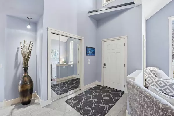 Calgary, AB T3L 1X9,137 Sceptre CT NW