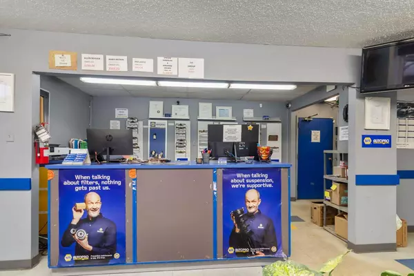 Fort Mcmurray, AB T9H 1V7,8102 Manning AVE