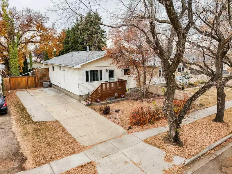 5218 45 ST, Camrose, AB T4V 1E9