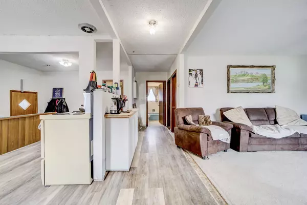 Coaldale, AB T1M1G3,1706 23 AVE