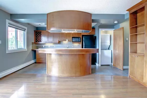 Calgary, AB T2T 2W6,1730 7 ST SW #401