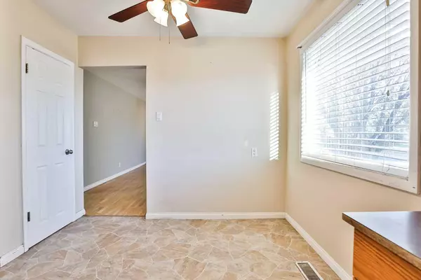 Coalhurst, AB T0L 0V0,421 52 AVE