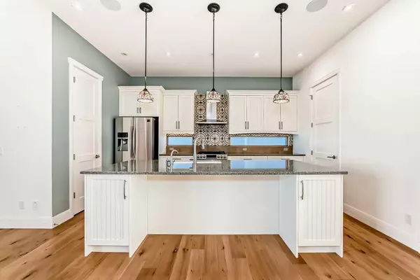 Calgary, AB T2N 0K9,2323 3 AVE NW