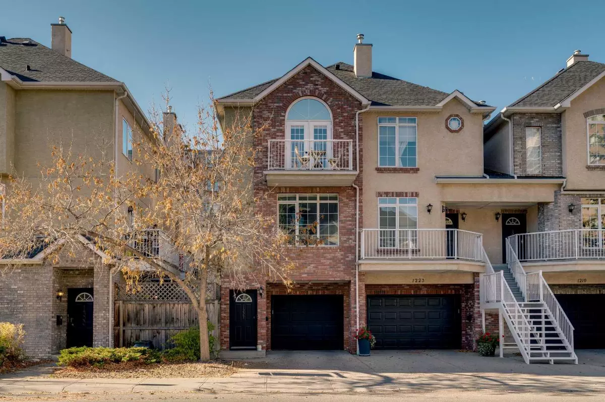 Calgary, AB T3C 3W9,1227 12 ST SW