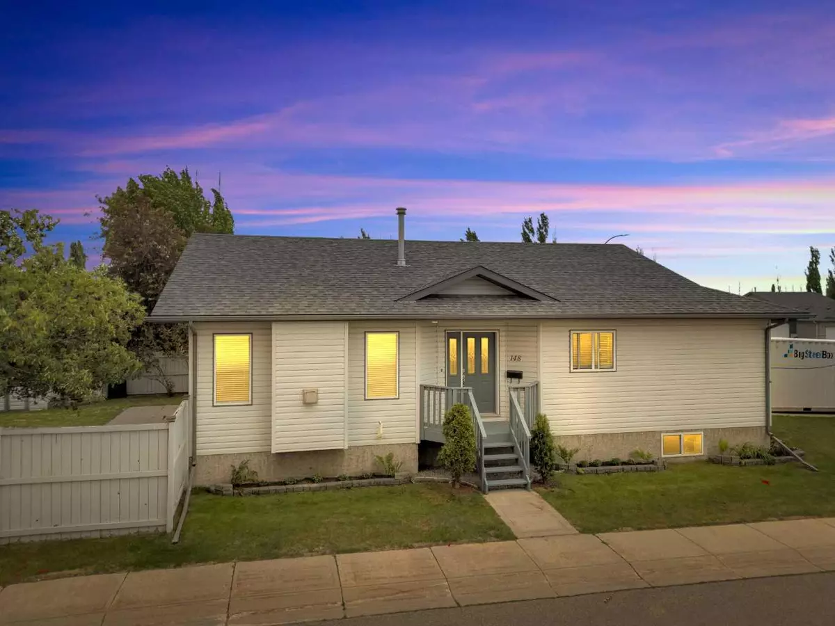 Red Deer, AB T4R 2Y4,148 Ammeter Close