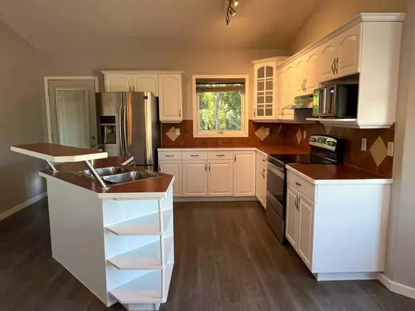 Lethbridge, AB T1K 7T2,234 Chilcotin RD W