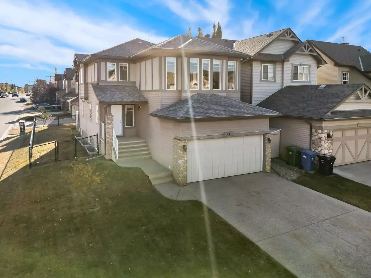 Calgary, AB T3H 0B3,91 Cougartown Close SW