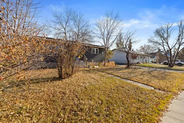 Carbon, AB T0M 0L0,325 Aberdeen AVE