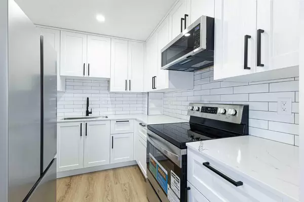 Calgary, AB T3B 2Y8,116 Silver Crest DR NW #39