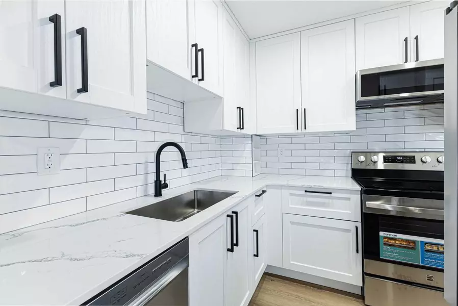 116 Silver Crest DR NW #39, Calgary, AB T3B 2Y8