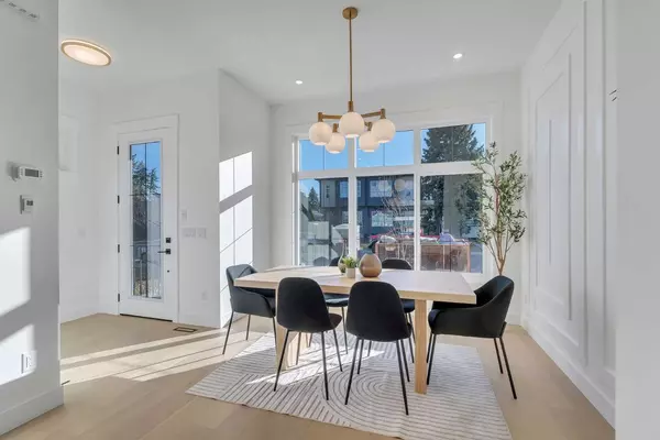 Calgary, AB T2E 1T7,454 22 AVE NE