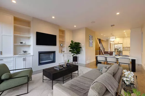 2413 36 ST SW, Calgary, AB T3E 2Z6