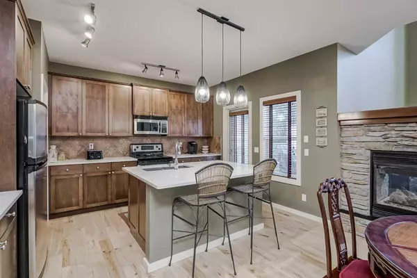 Calgary, AB T2X 3T7,48 Chapala SQ SE