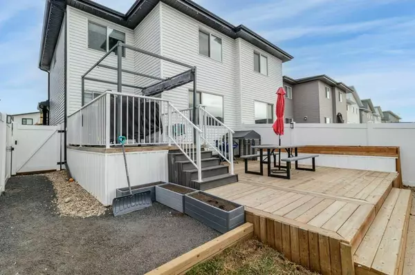 Red Deer, AB T4P 3G6,33 Earl Close