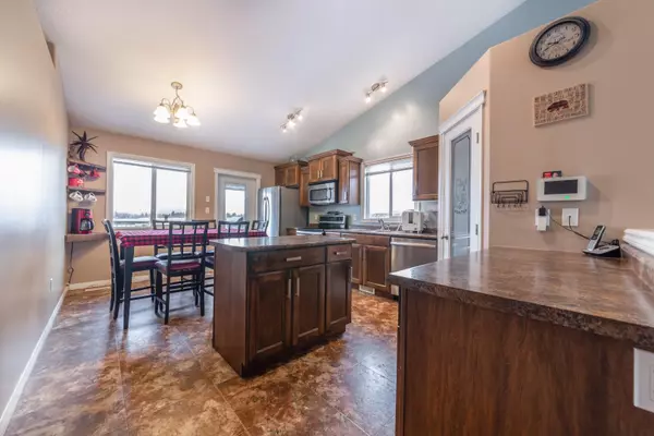 Lloydminster, SK S9V 2E6,3207 43 AVE