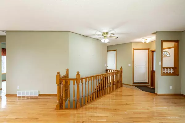 Innisfail, AB T4G 1M7,4828 44 ST