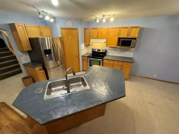 Calgary, AB T3K 5B2,146 Coverton HTS NE