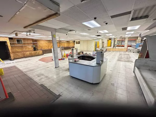 Calgary, AB T2G 0B7,119 3rd AVE SE