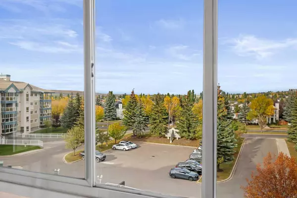 Calgary, AB T3H 3L7,7239 Sierra Morena BLVD SW #404