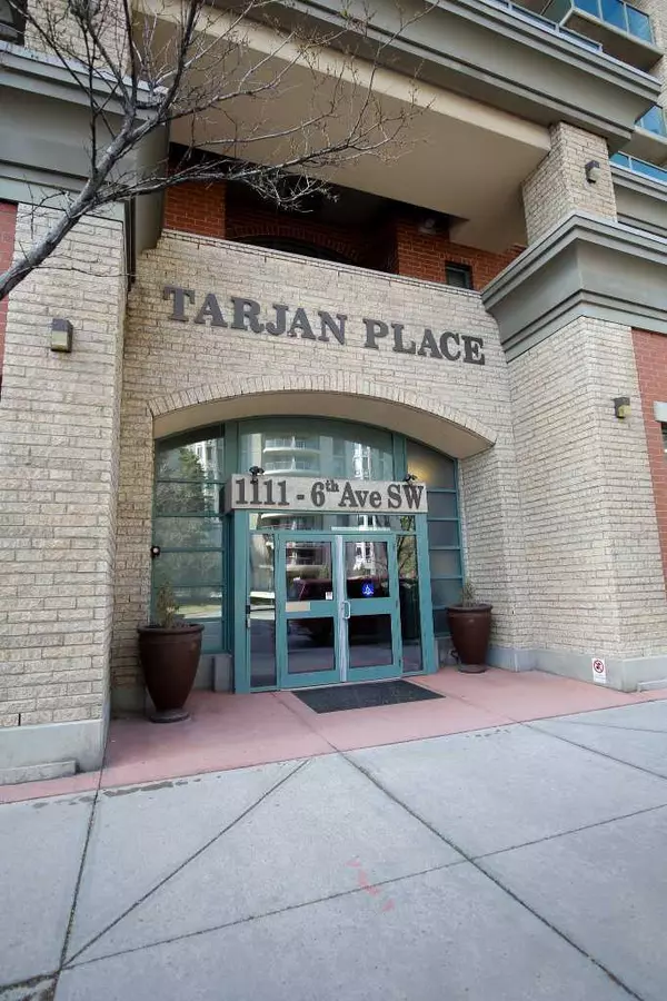 Calgary, AB T2P 5M5,1111 6 AVE SW #606