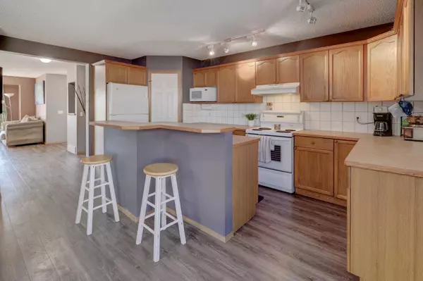 Calgary, AB T3J 3X1,67 Tarington RD NE