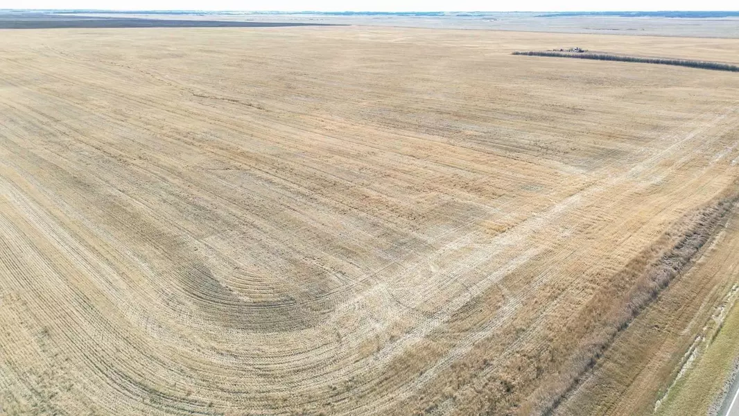 On HWY 850, Rural Stettler No. 6, County Of, AB T0C 2L0