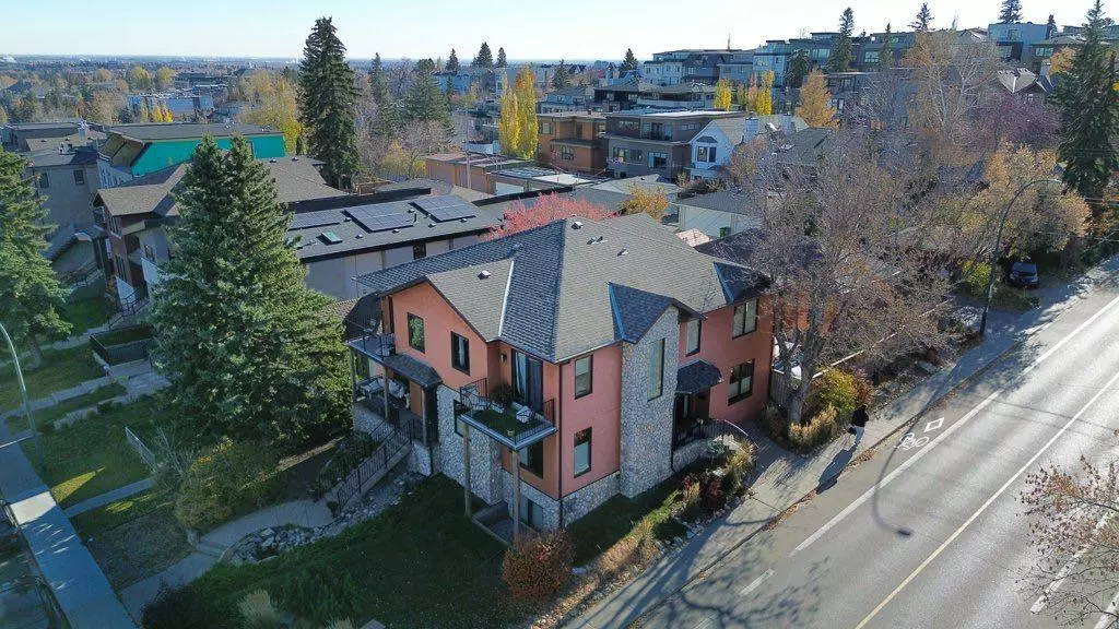 Calgary, AB T2T0B9,2720 20 ST SW