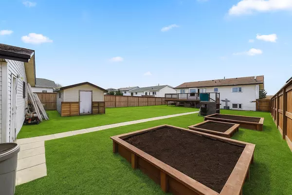 Camrose, AB T4V4N6,5419 53 ST