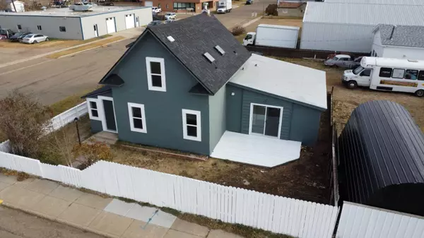 Hanna, AB T0J 1P0,306 1 ST W