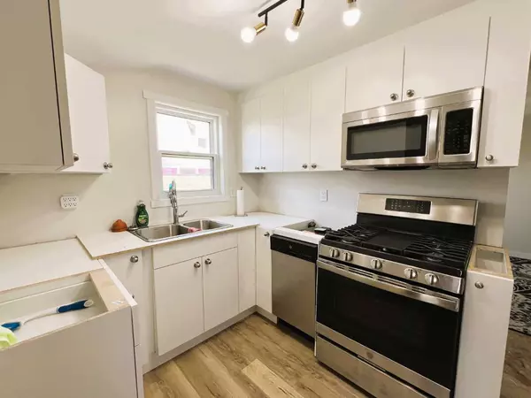 Suffield, AB T0J 2N0,409 Illingworth AVE