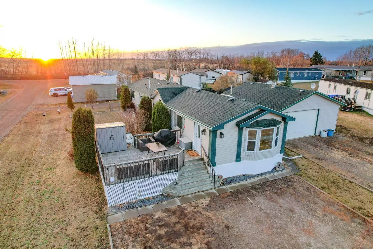 Donalda, AB T0B 1H0,707 Lawson Crescent