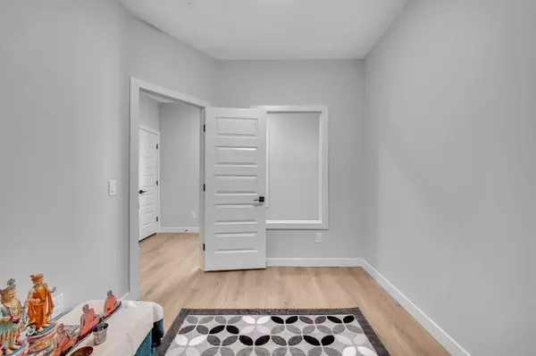 Airdrie, AB T4B5T1,3021 Key DR SW