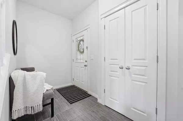 Airdrie, AB T4B3W2,1096 Hillcrest LN SW