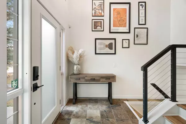 Calgary, AB T2Y 4B3,238 Somerglen WAY SW