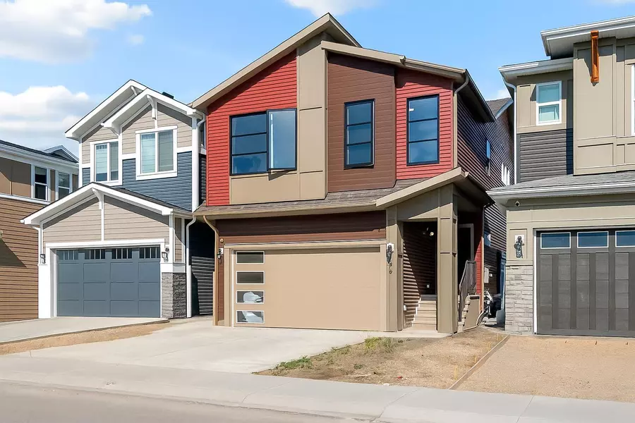 154 Silver Spruce GRV SW, Calgary, AB T2X 5M2