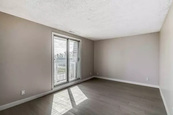 Calgary, AB T2E 9C6,1917 24 ST SW #A,B,C,D,E